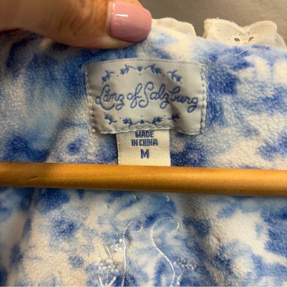 Lanz of Salzburg Medium Nightgown Fleece Blue White Floral Long Sleeve - Picture 3 of 10